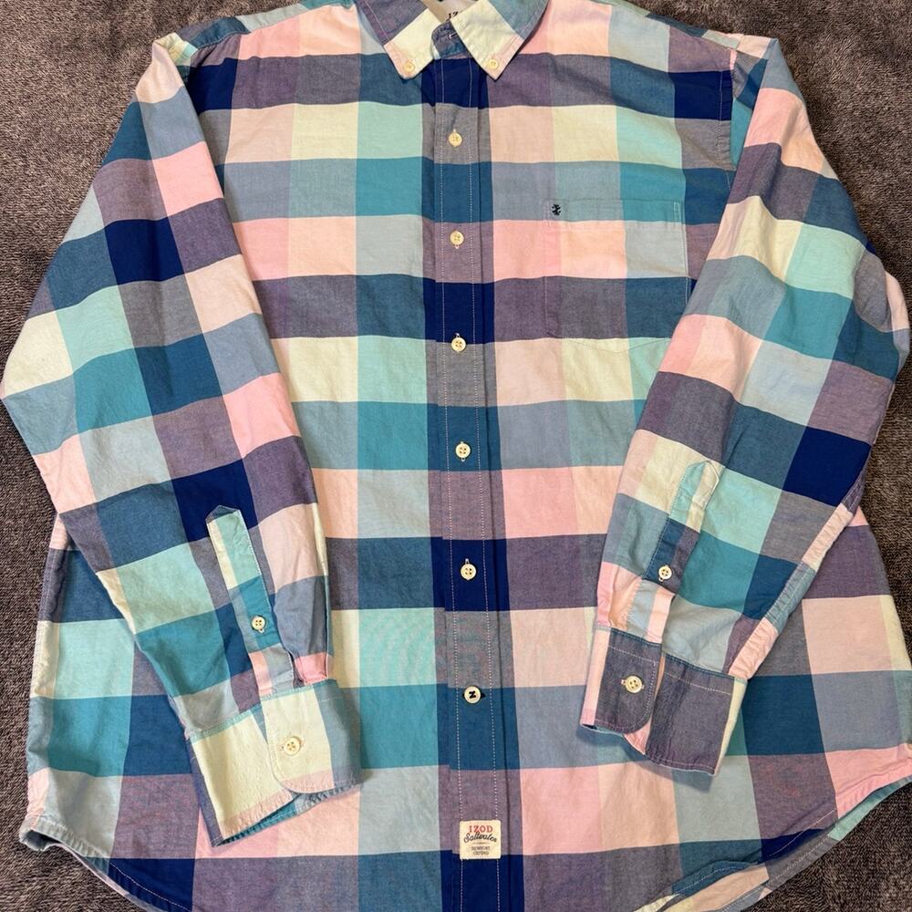 Men’s XL Izod Relaxed Classic Button Down Pastel